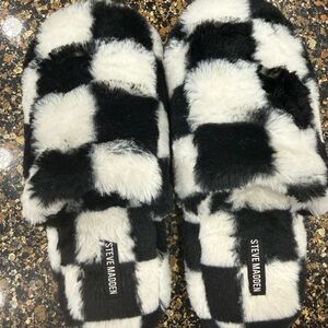 Steve Madden Fuzzy Black and White Slippers